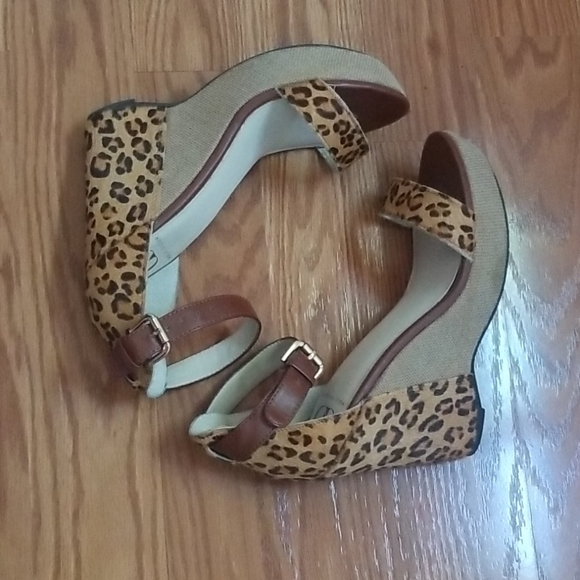 Kelsi Dagger leopard wedge size 7 - Picture 5 of 9